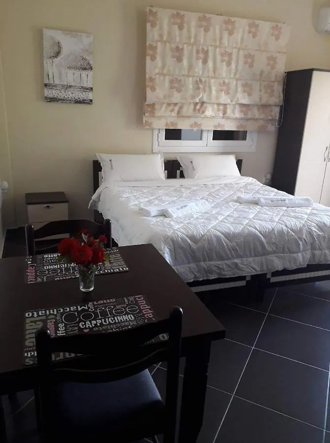 Ria'S Apartments Ksamil 0*,