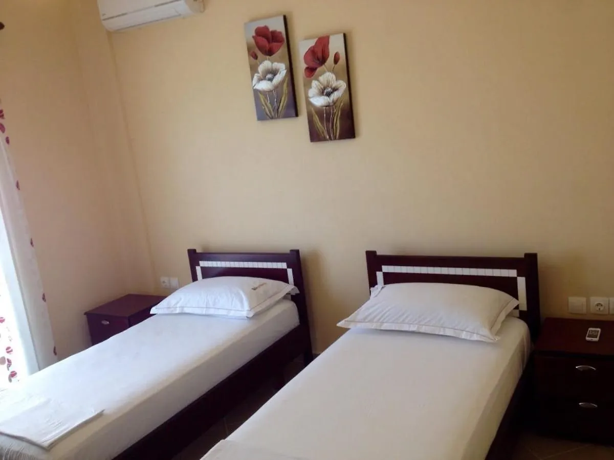 Ria'S Apartments Ksamil 0*,  Albania