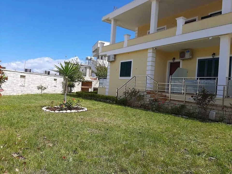 Ria'S Apartments Ksamil